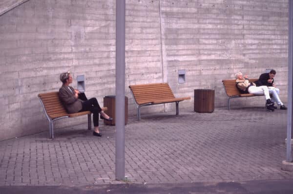 guyon mobilier urbain banc bois contour 2 places