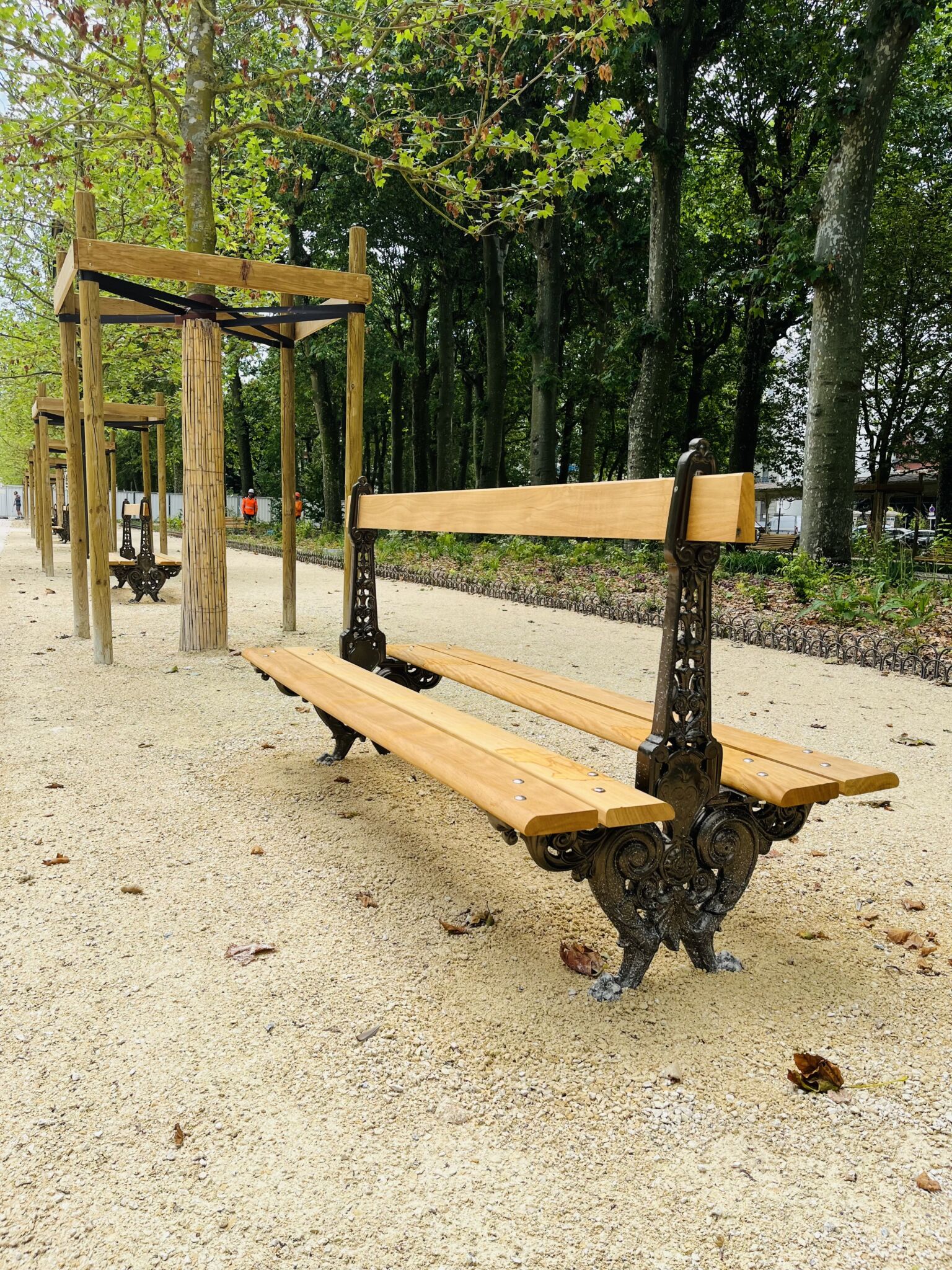 guyon mobilier urbain bancs ville vichy renovation remise en etat